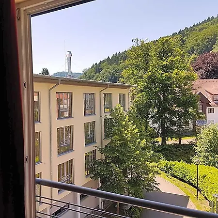 Hotell Nashira Kurpark 4*