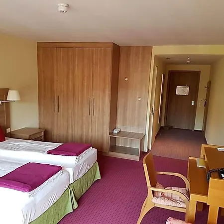 Hotell Nashira Kurpark